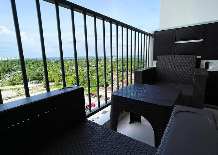 10th Floor Flat In Lapu-lapu Near Mactan Airport Apartment